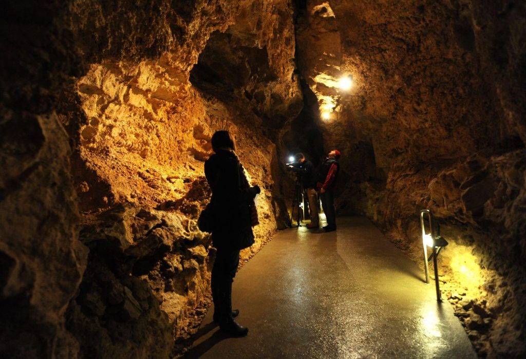 Szemlő-hegyi-barlang