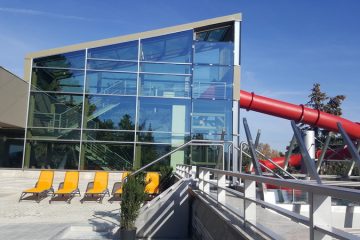 Csillaghegyi strand csúszdák