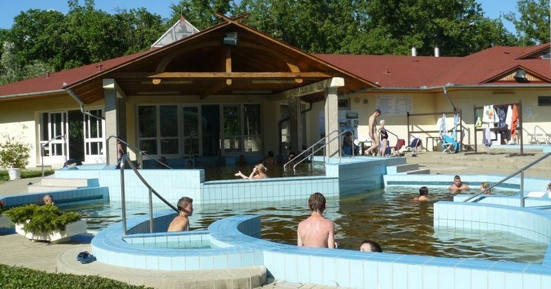 Füzesgyarmati termálfürdő