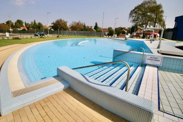 szolnoki mav veso uti strandfurdo felujitott
