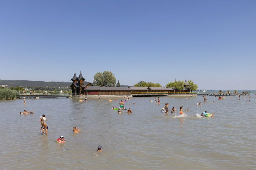 balaton-keszthelyi-városi-strand.