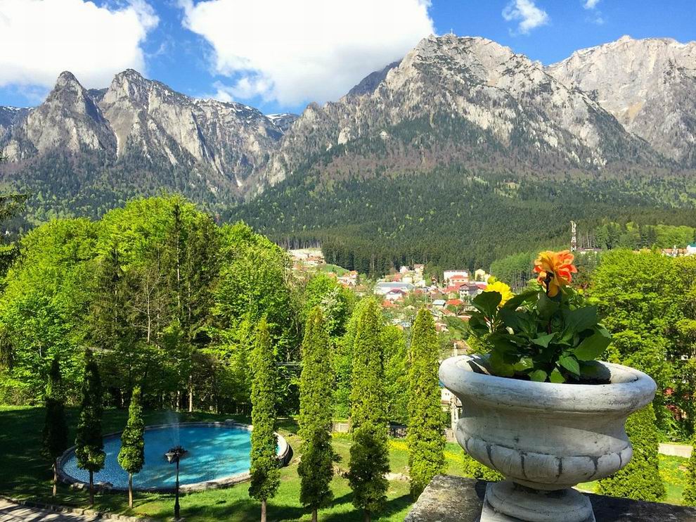 Cantacuzino-kastély parkja