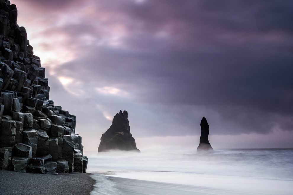 Reynisfjara volcanic beach izland