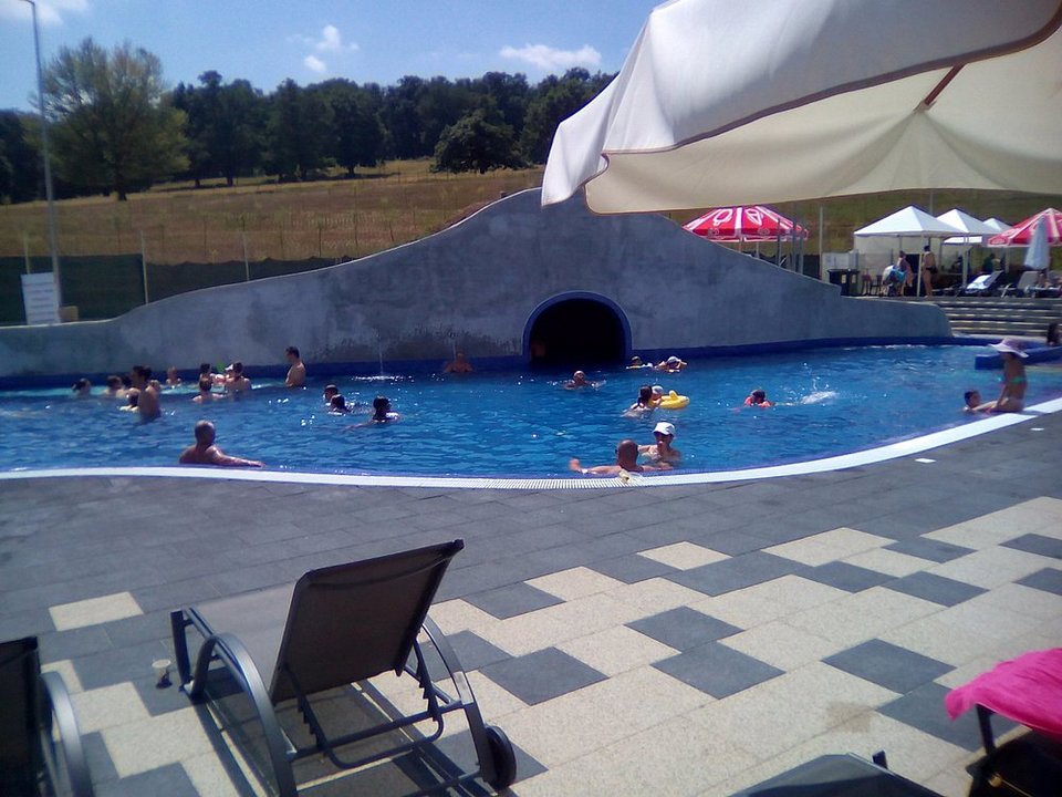 Déva Aqualand kültéri medence