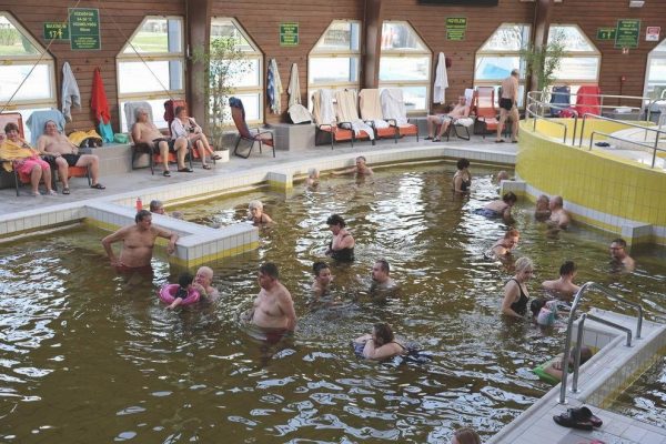 tiszaújvárosi gyógyfürdő 2025
